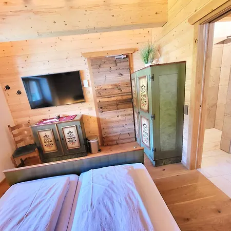 Schickster Sky Apartmán *