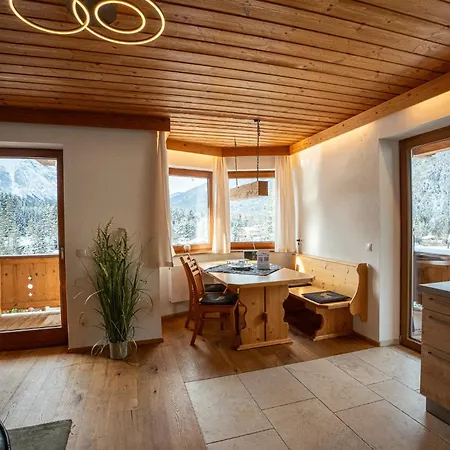 Schickster Sky Apartmán