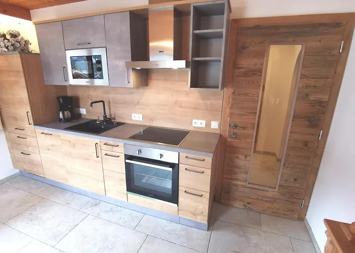 Schickster Sky لوتاش