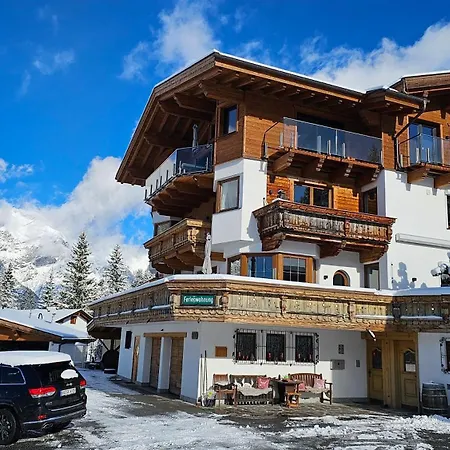 Schickster Sky Лойташ